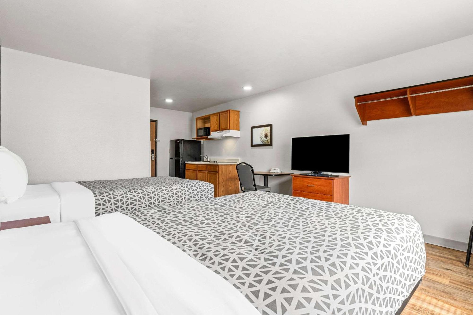 Woodspring Suites Tulsa Bagian luar foto