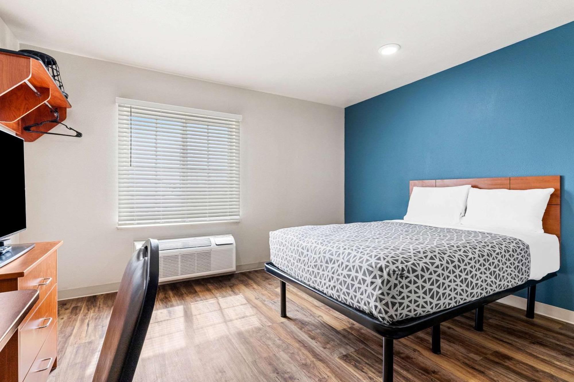 Woodspring Suites Tulsa Bagian luar foto
